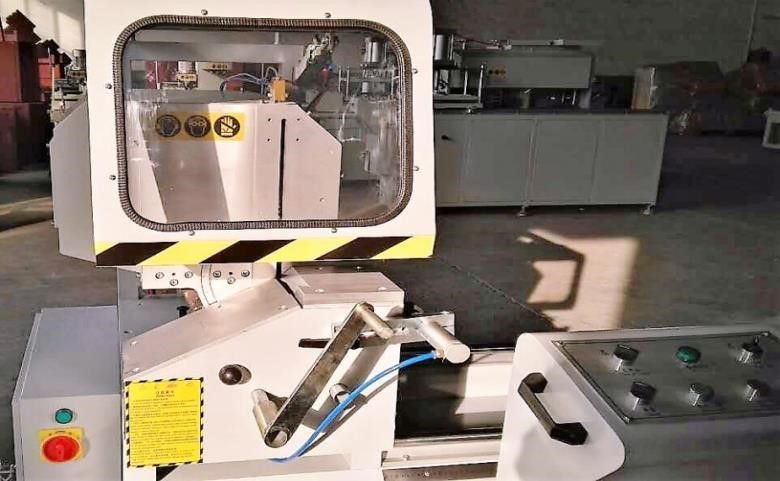 Double Head Cutting Saw 04