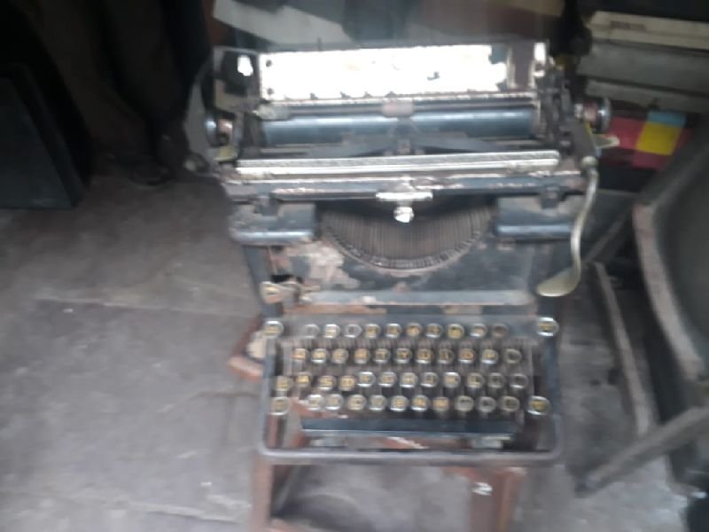 Brother White Portable Typewriter 02
