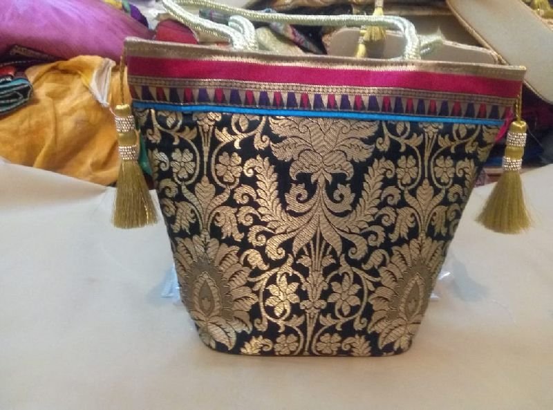 Ladies Handicraft Handbag 04