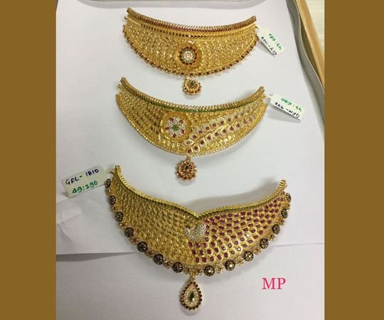 Gold Choker 10