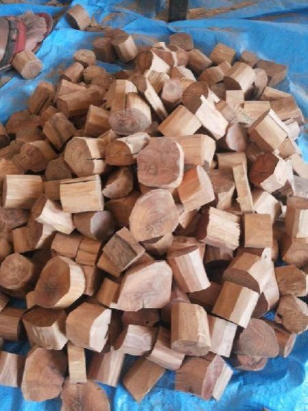 Sandalwood Chips 03