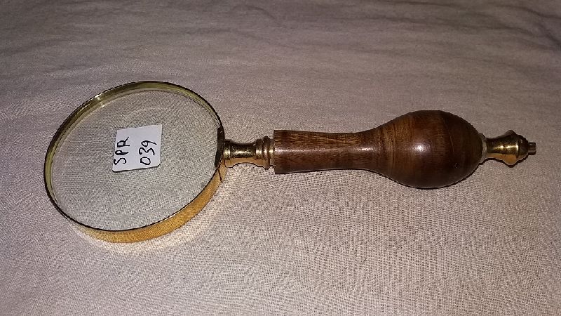 Brass Magnifire Glass Wooden Handle