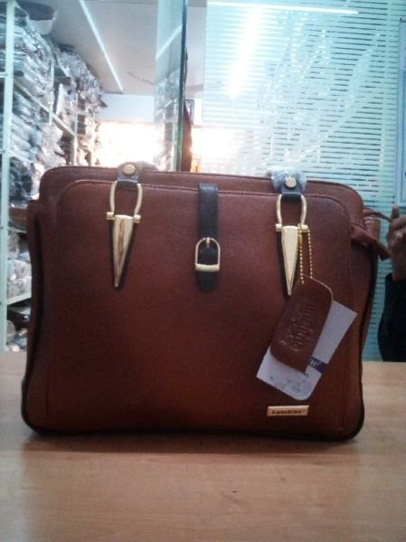 RYZ Drymilled bag tab lock