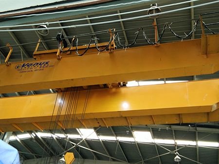 OVERHEAD EOT DOUBLE GIRDER CRANE