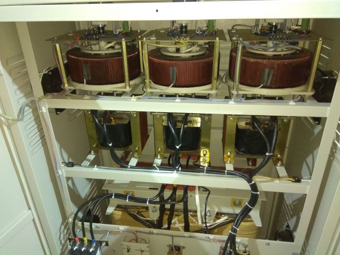 Three Phase Voltage Stabilizer 04