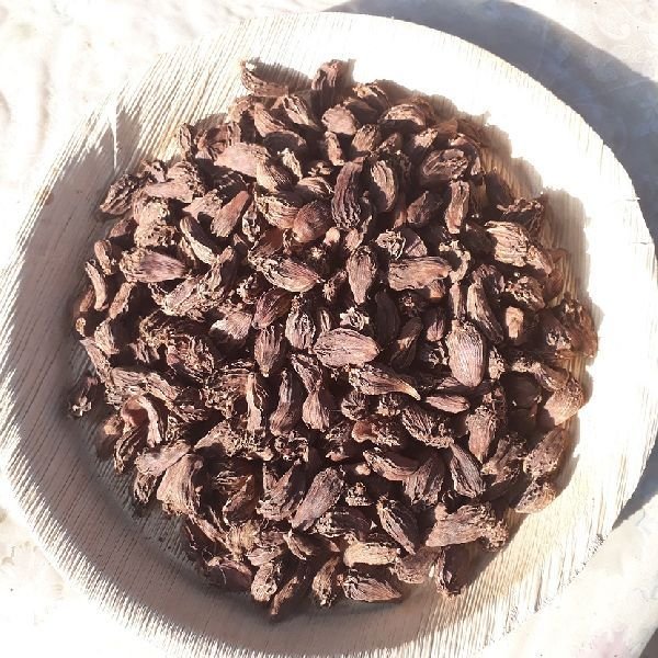 Black Cardamom Pods  01