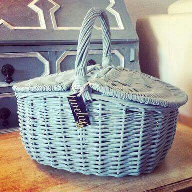 Picnic Basket 02