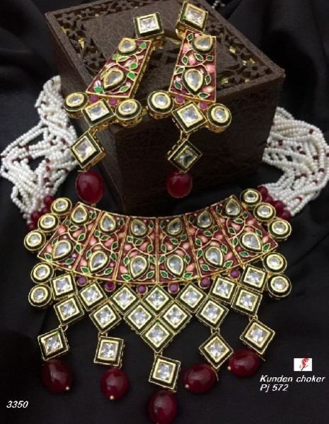 Artificial Necklace Set 05