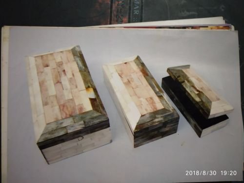 Horn and Born Modern Box 04