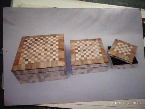 Horn and Born Modern Box 06