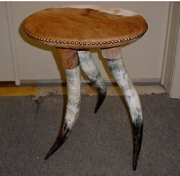 Horn Table 03