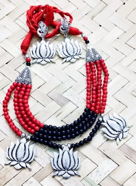 Imitation Necklace 04