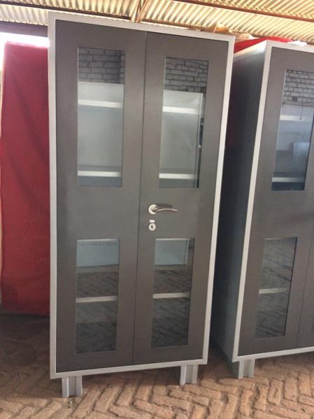 Glass Door Almirah 02