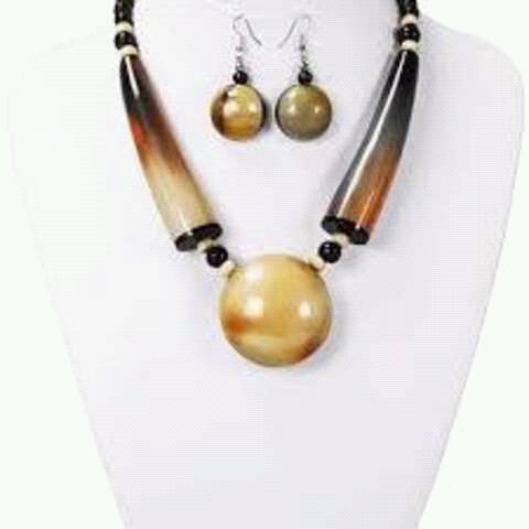 Horn Necklace Set