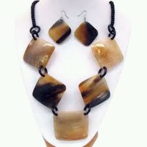 Horn Necklace Set