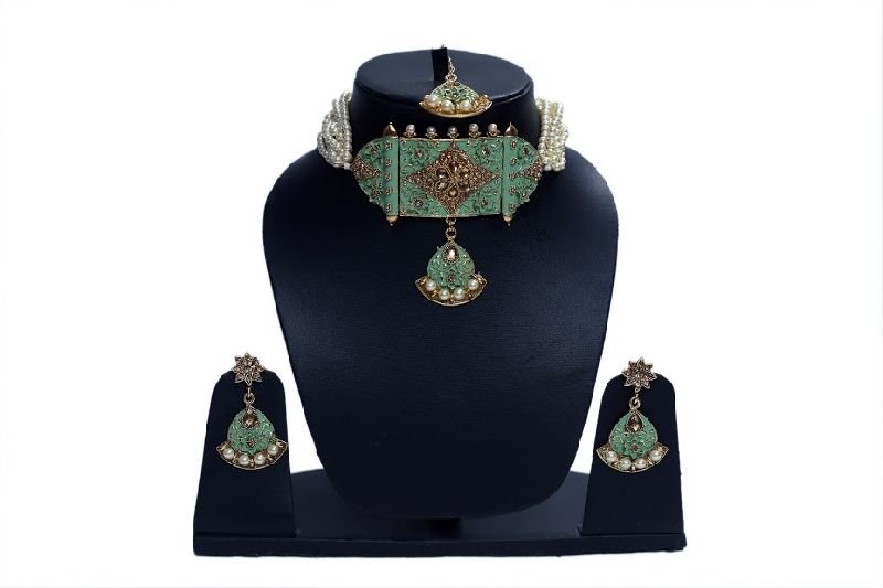 Pastel Green Pearl Choker Necklace Set
