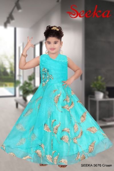 5676 Green Girls Gown