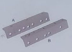 XM 724-735 Angle Bracket
