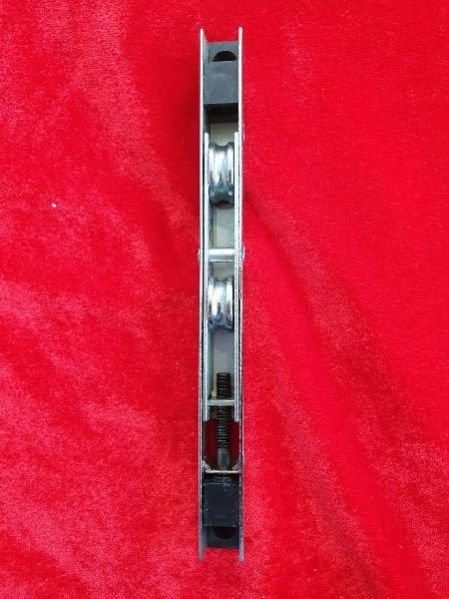 Adjustable Roller Metal