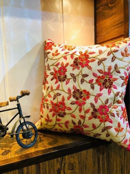Embroidery Cushion Cover 01