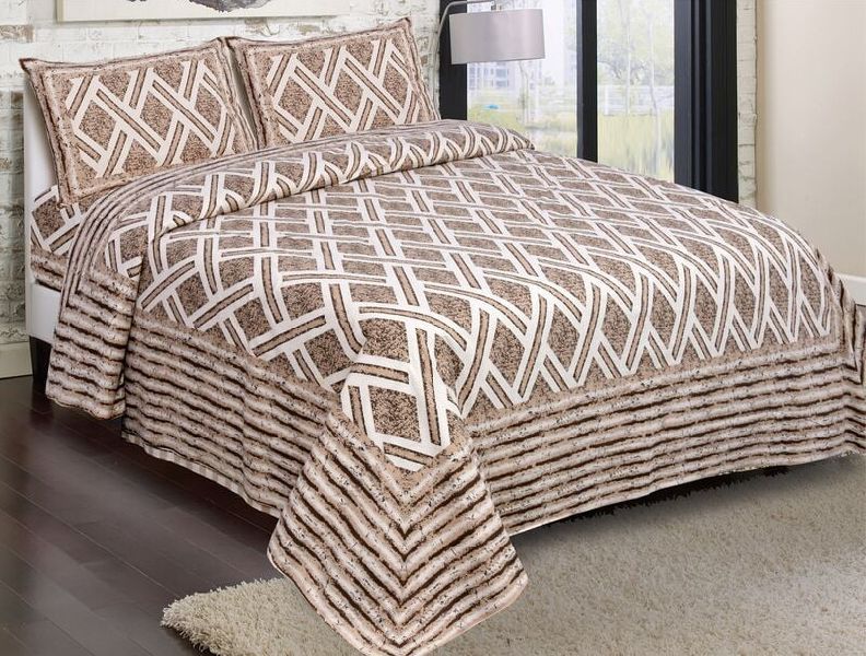 Titanic Pink Base Rectangle King Size Bedsheet with 2 Stitched Pillow Cover