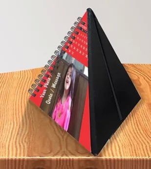 Personalized Pyramid Table Calendar (DCal Tri 04)