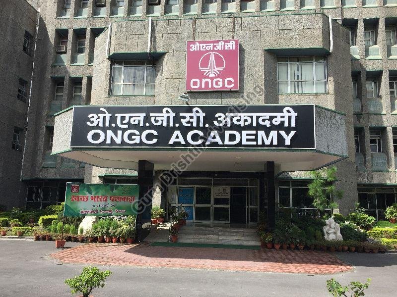 Outdoor Branding Service 03