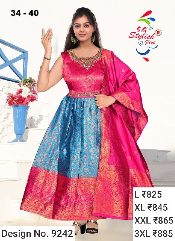 Des. No. 9242 Ladies Stylish Gown