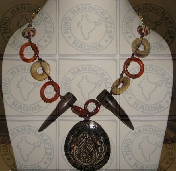 HHC221 Wooden Necklace