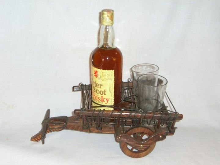 HHC285 Wooden Wine Bottle Stand