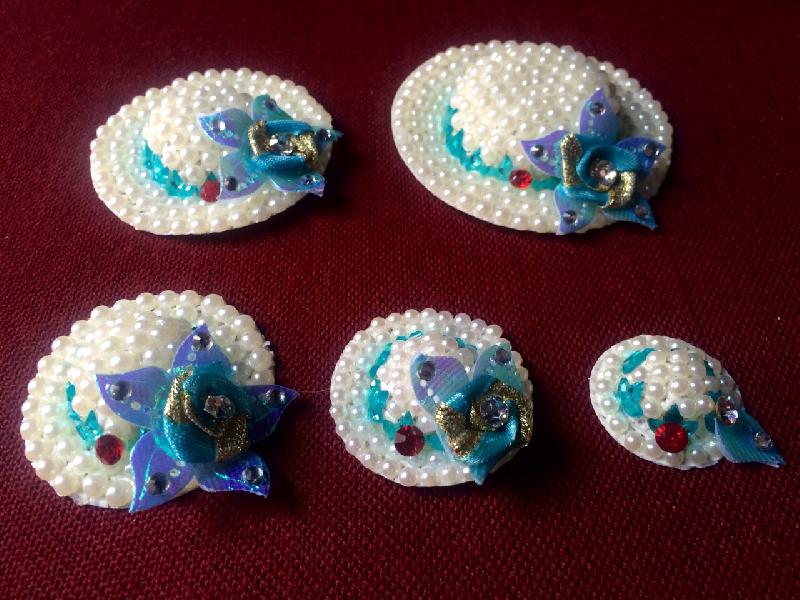 Laddu Gopal Mukut 04