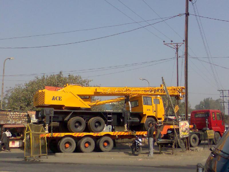 Loading Crane Rental 03