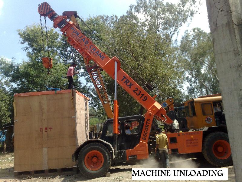 Unloading Crane Rental 05