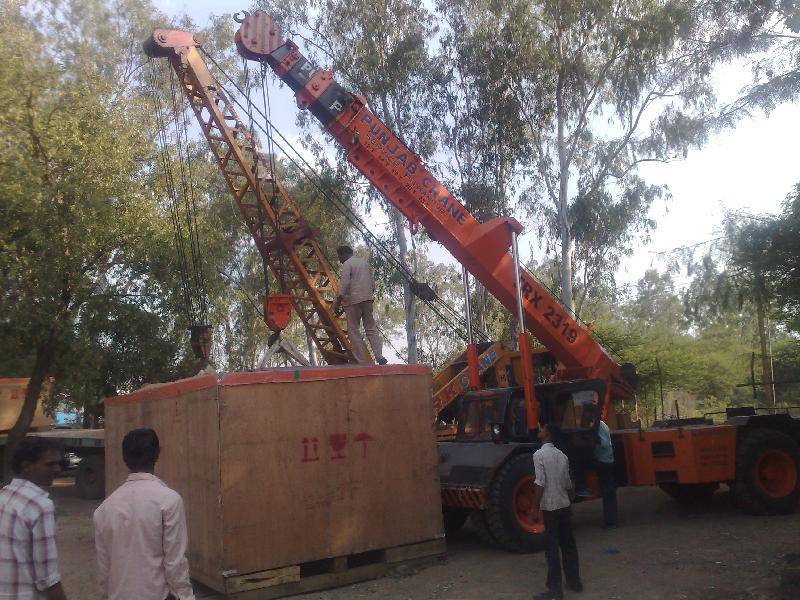 Unloading Crane Rental 06