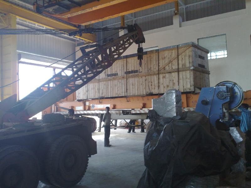 Unloading Crane Rental 12