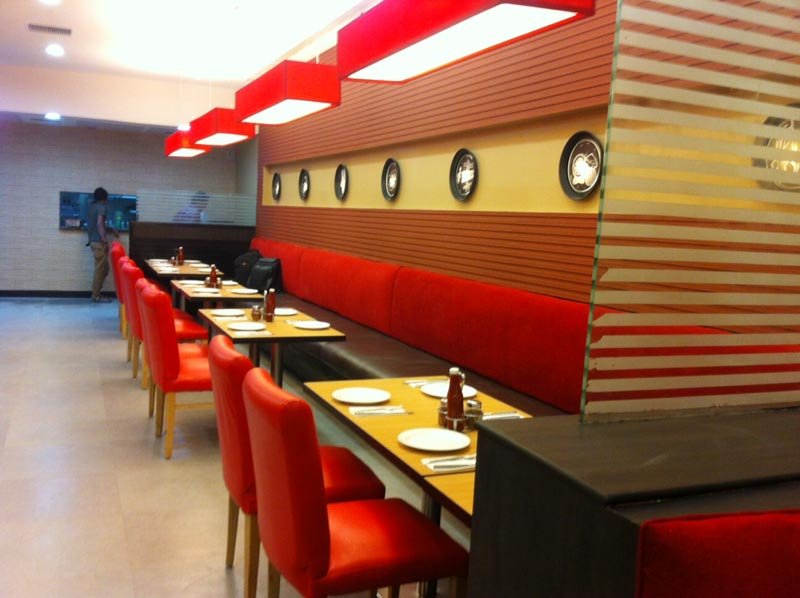 Retail Store Interior Designing 03