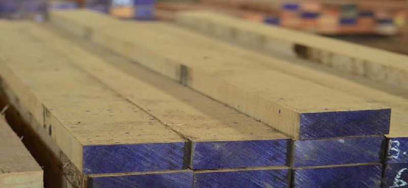 Yellow Meranti Wood 02