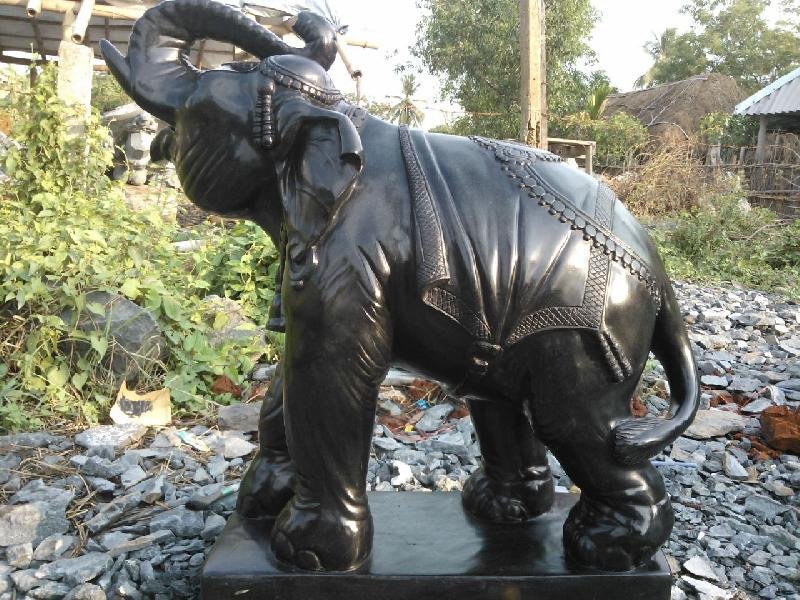 Handicraft Statue 03