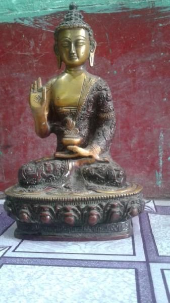 Handicraft Statue 12