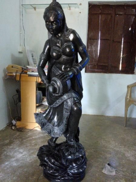 Handicraft Statue 18