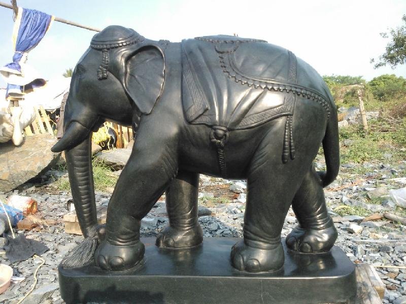 Handicraft Statue 21
