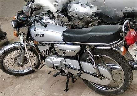 Yamaha RX 100 Repairing Services 06