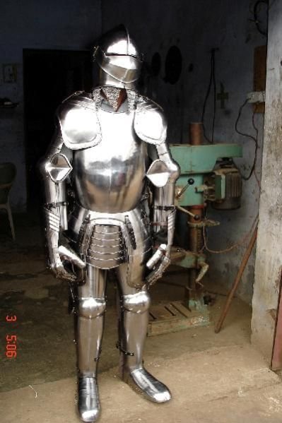 Medieval Armour Suits 04