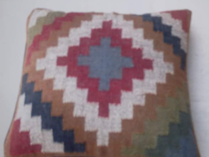 Handloom Cushion Cover 01