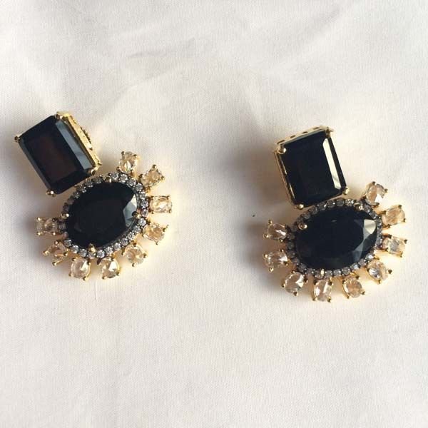 Stud Earrings 06