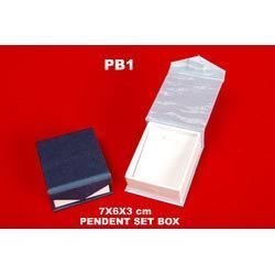Pendent Set Box (Medium)