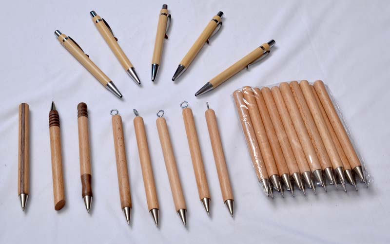 Wooden Pens 04