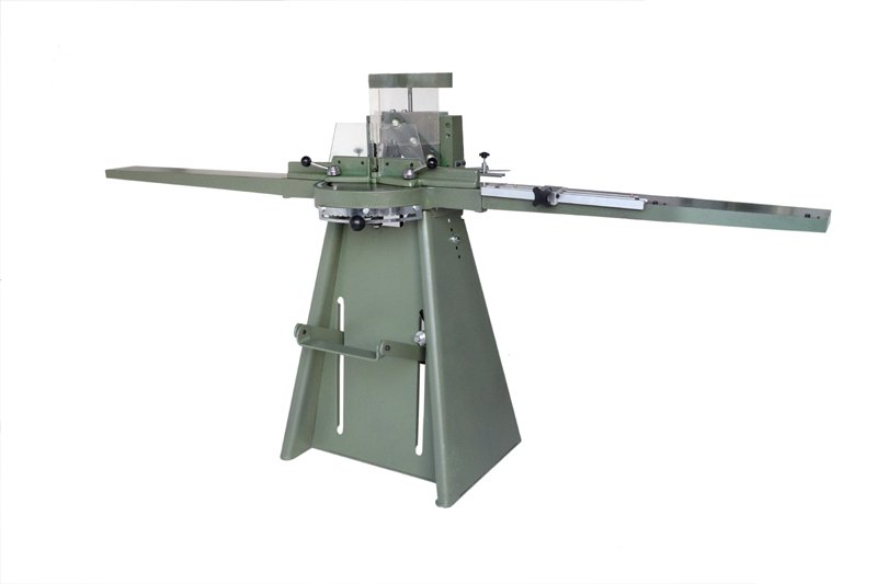 Photo Frame Cutting Machine 01