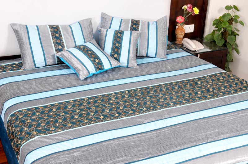 Silk Embroidery Bedspread (BC 20)
