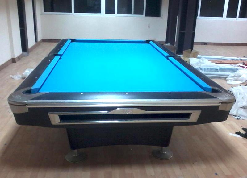Classic Pool Table 02